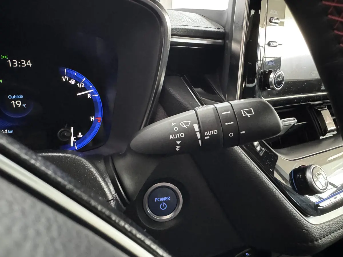 2.0 Hybrid GR-Sport Pano JBL HUD
