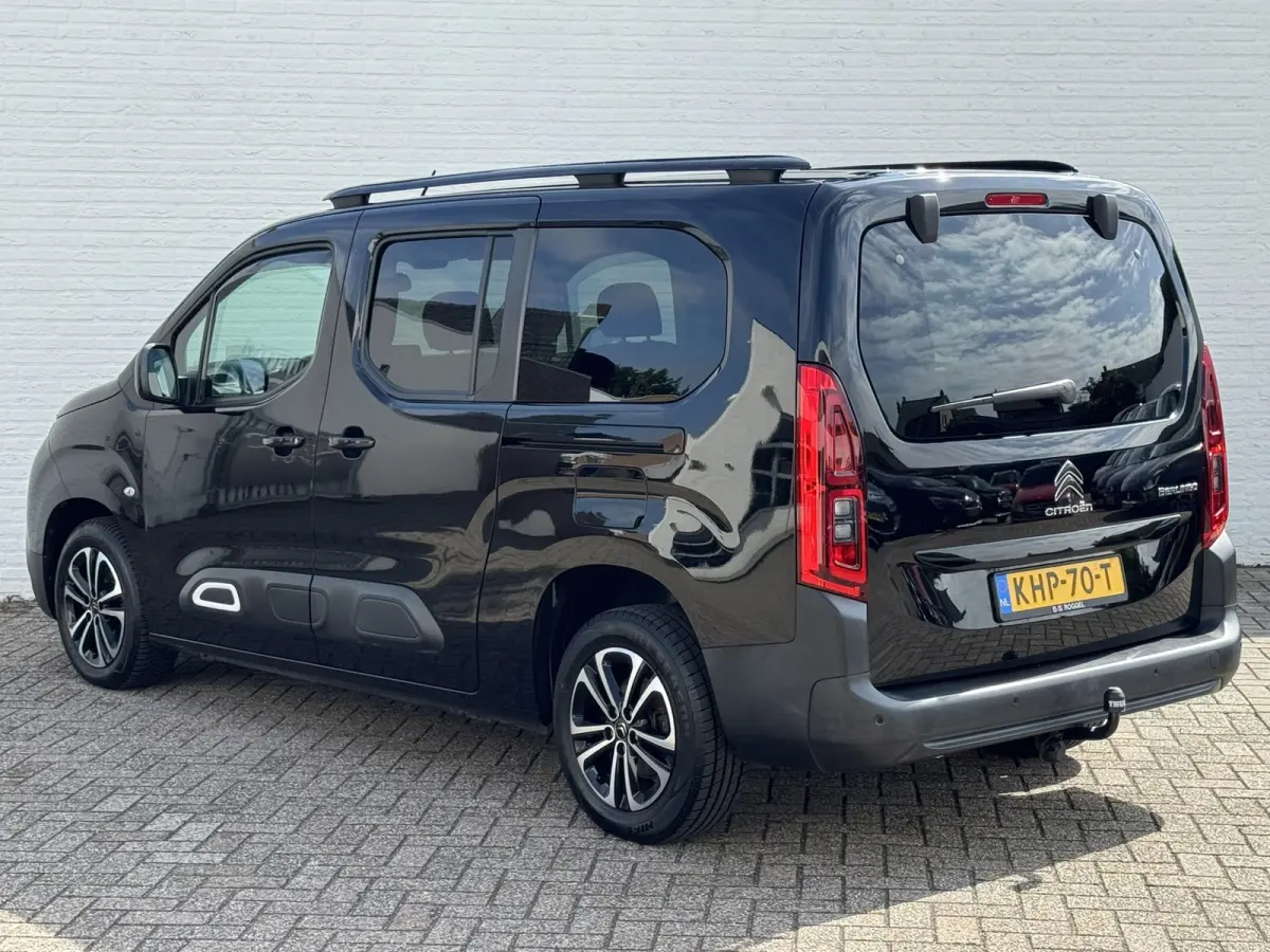 XL 1.2 PureTech Shine 7p Trekhaak All-Season Banden, Carplay, Navi, Parkeersensoren, Climate Control
