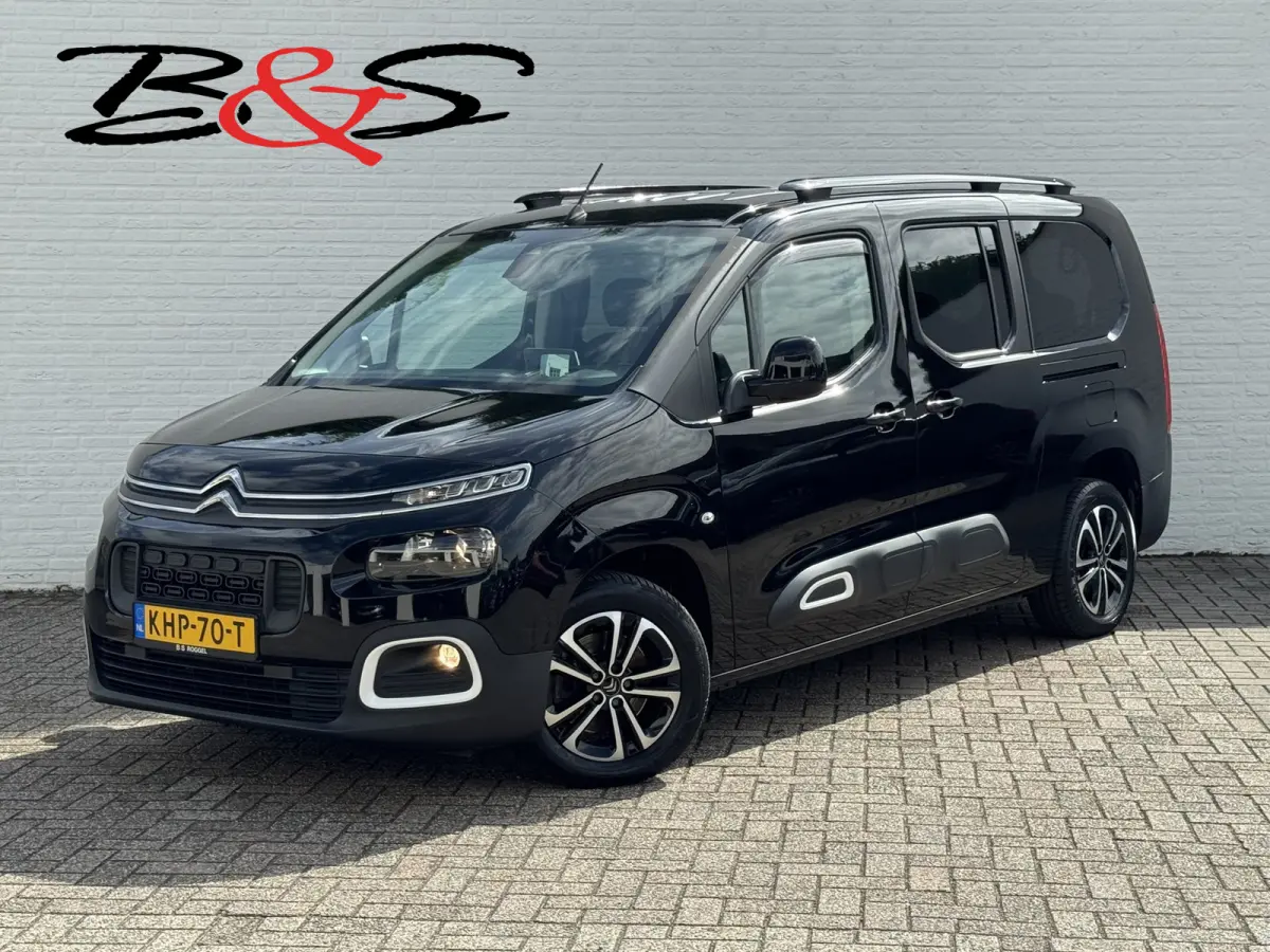 XL 1.2 PureTech Shine 7p Trekhaak All-Season Banden, Carplay, Navi, Parkeersensoren, Climate Control