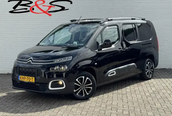 XL 1.2 PureTech Shine 7p Trekhaak All-Season Banden, Carplay, Navi, Parkeersensoren, Climate Control