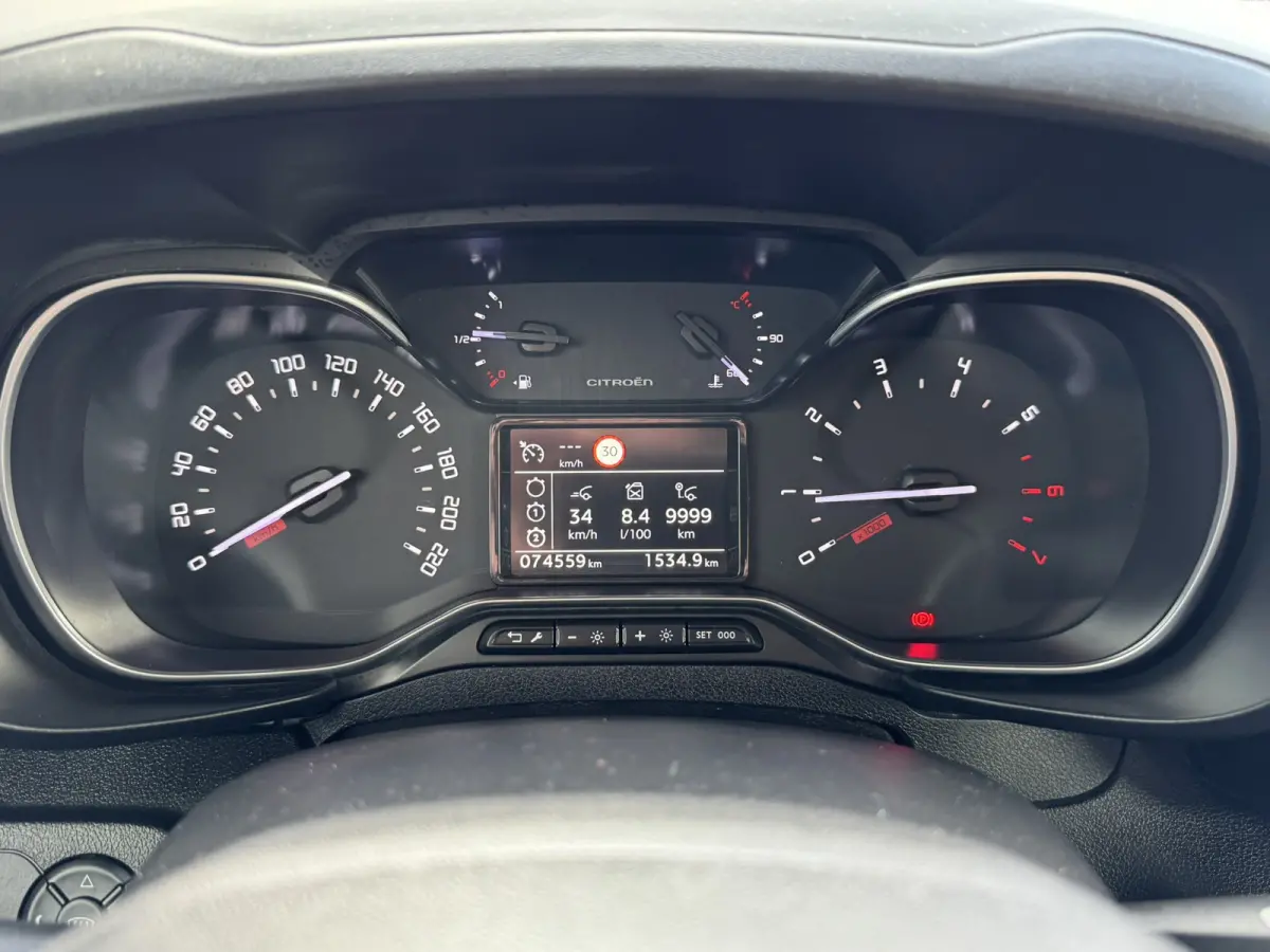 XL 1.2 PureTech Shine 7p Trekhaak All-Season Banden, Carplay, Navi, Parkeersensoren, Climate Control