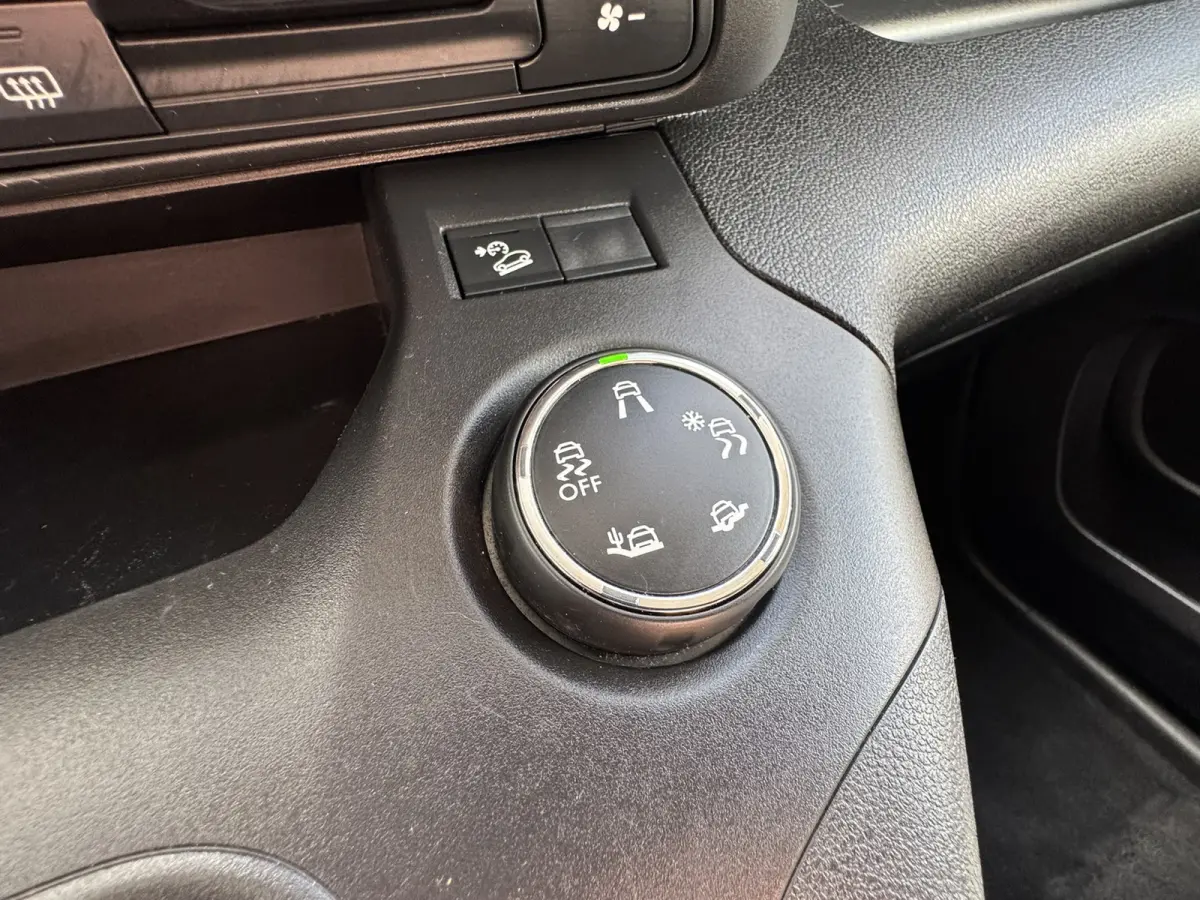 XL 1.2 PureTech Shine 7p Trekhaak All-Season Banden, Carplay, Navi, Parkeersensoren, Climate Control