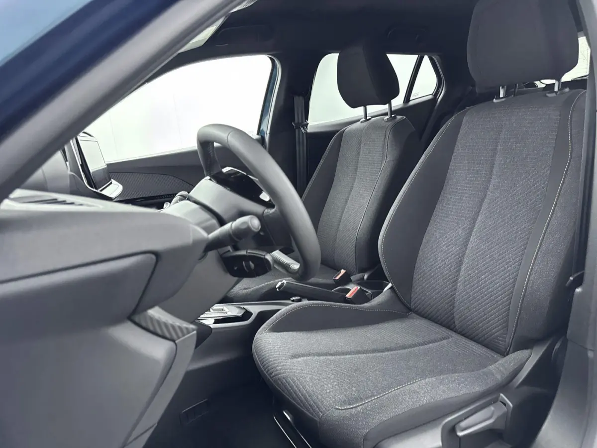 1.2 Mild Hybrid 110pk Business Navigatie | Camera | Cruise control | Climate control |