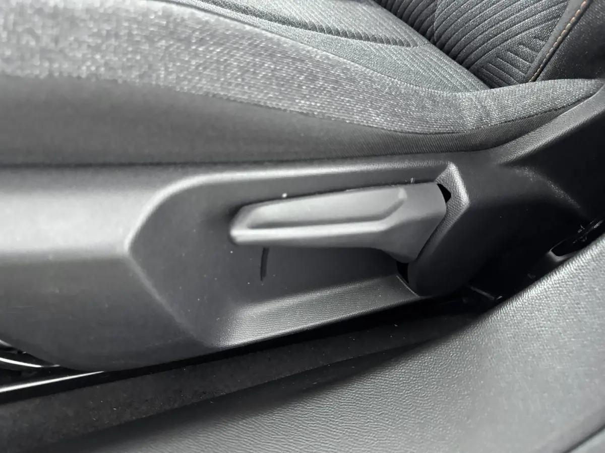 1.2 Mild Hybrid 110pk Business Navigatie | Camera | Cruise control | Climate control |
