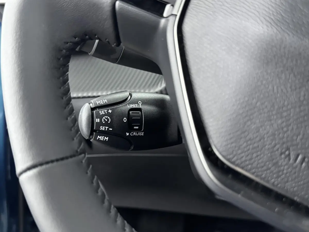 1.2 Mild Hybrid 110pk Business Navigatie | Camera | Cruise control | Climate control |