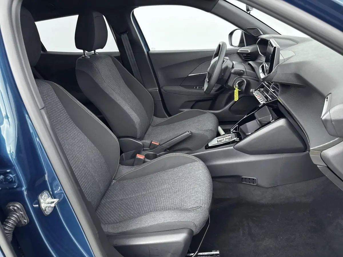 1.2 Mild Hybrid 110pk Business Navigatie | Camera | Cruise control | Climate control |