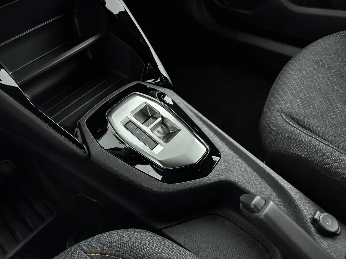 1.2 Mild Hybrid 110pk Business Navigatie | Camera | Cruise control | Climate control |
