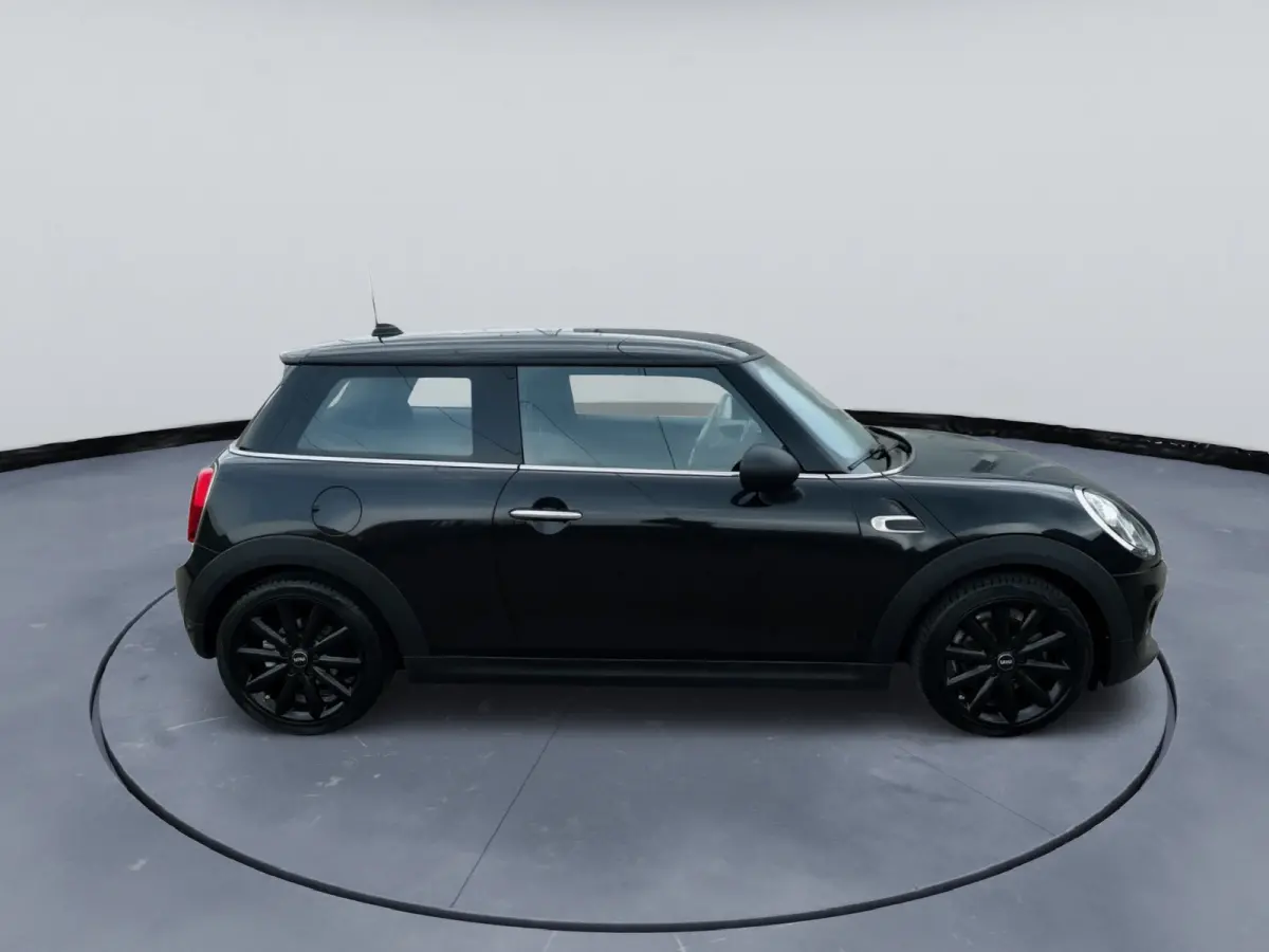 MINI 2018 Midnight Black Metallic Led koplampen 17" Stoelverwarming lm velgen