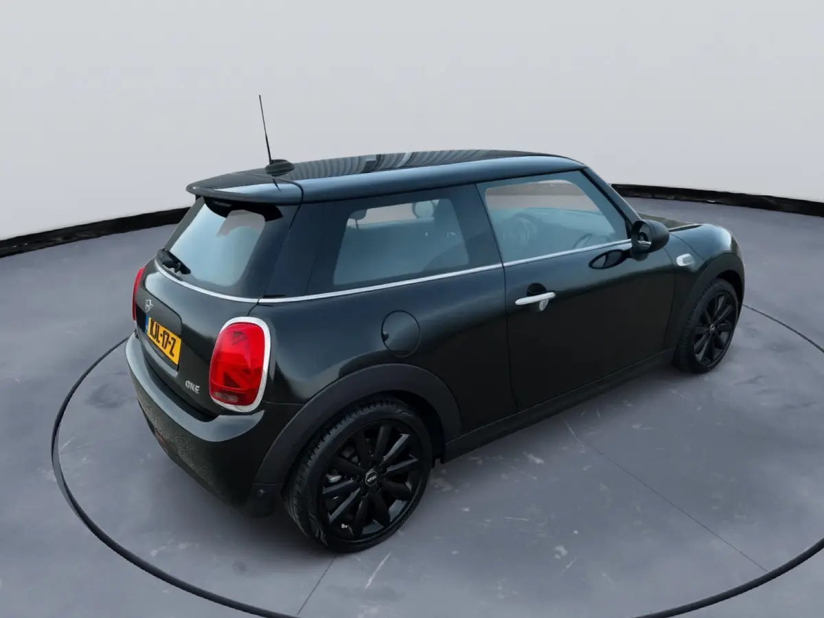 MINI 2018 Midnight Black Metallic Led koplampen 17" Stoelverwarming lm velgen