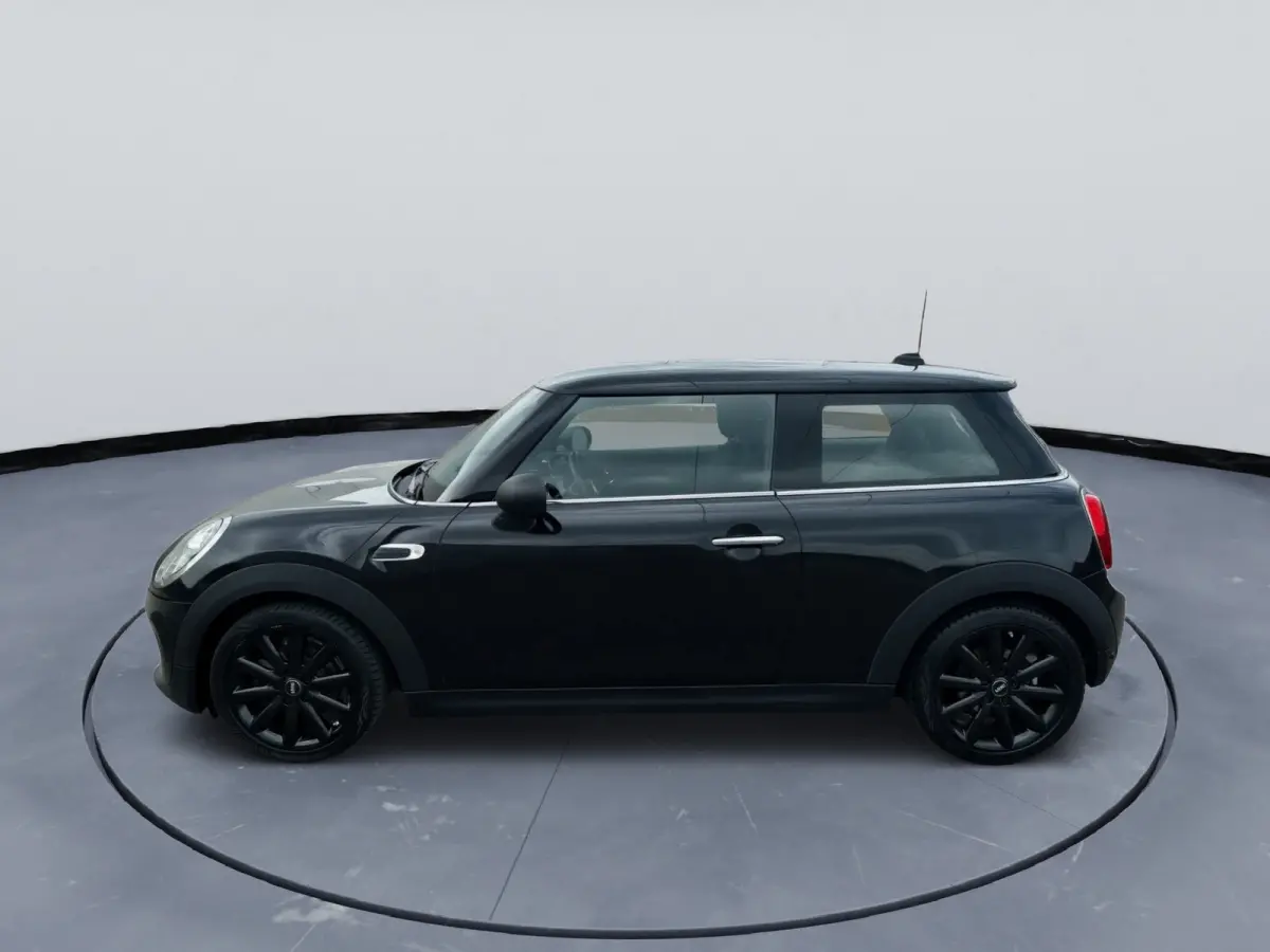MINI 2018 Midnight Black Metallic Led koplampen 17" Stoelverwarming lm velgen
