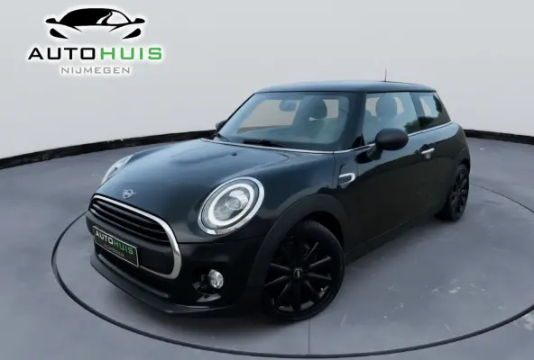 MINI 2018 Midnight Black Metallic Led koplampen 17" Stoelverwarming lm velgen
