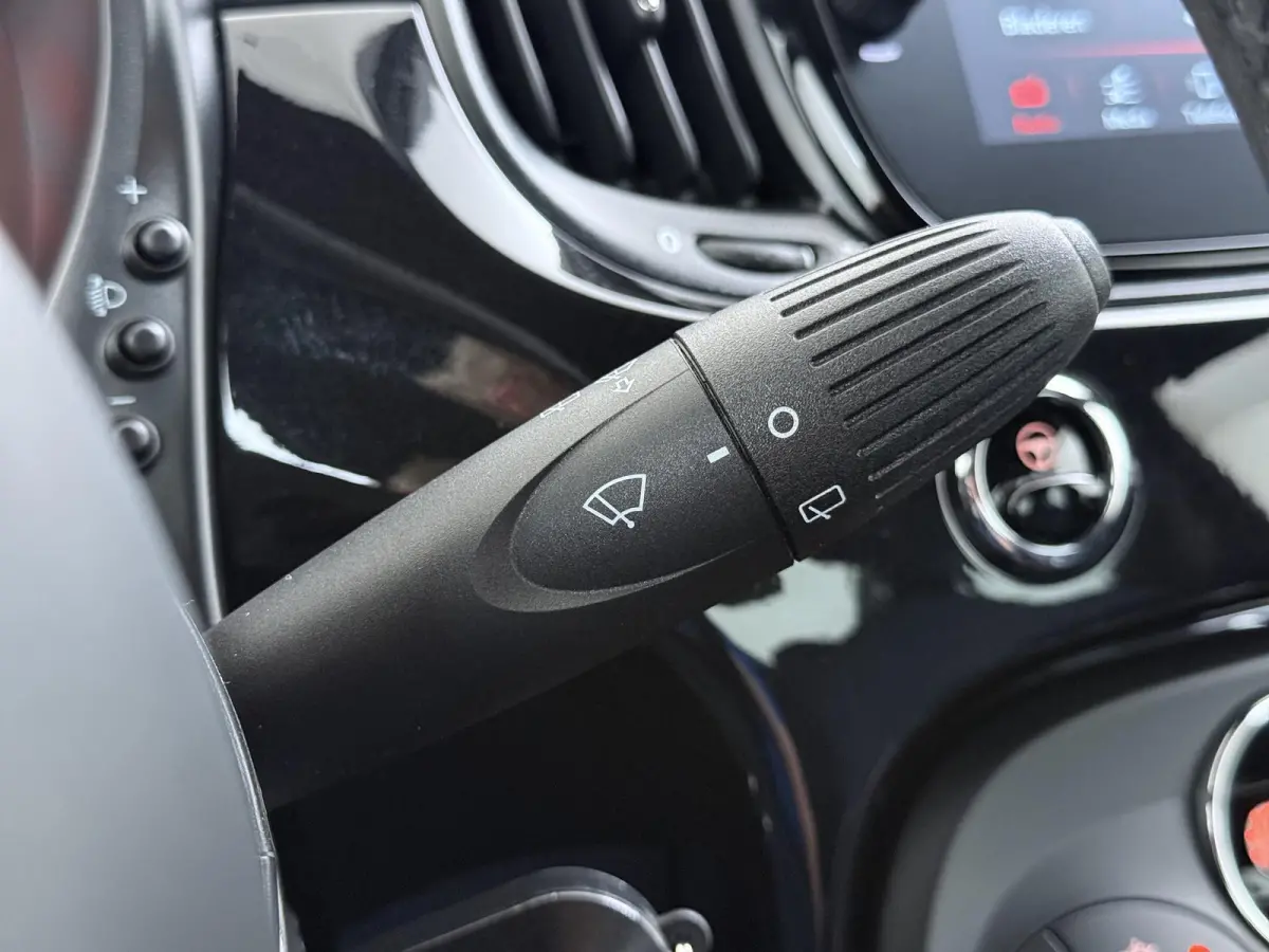 1.0 Hybrid Club | 1ste eigenaar | Climate | Privacy Glass | AppleCarPlay/Android | Cruise Control