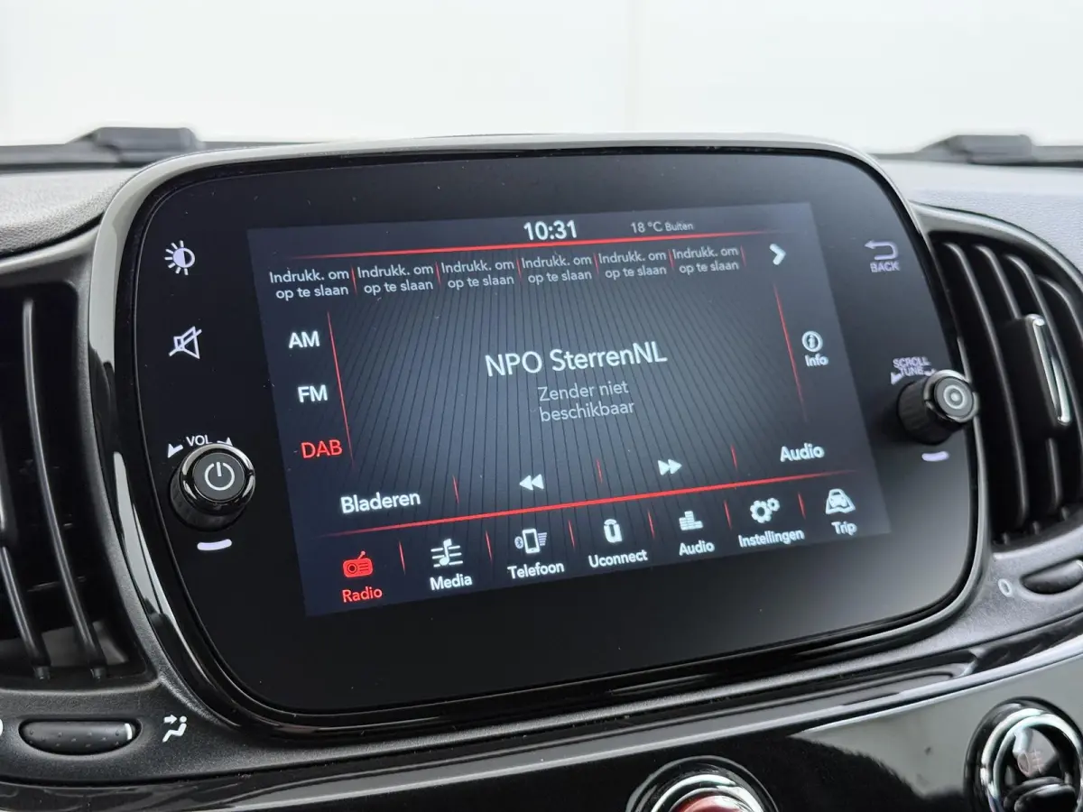 1.0 Hybrid Club | 1ste eigenaar | Climate | Privacy Glass | AppleCarPlay/Android | Cruise Control