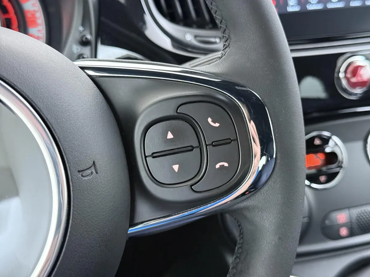 1.0 Hybrid Club | 1ste eigenaar | Climate | Privacy Glass | AppleCarPlay/Android | Cruise Control