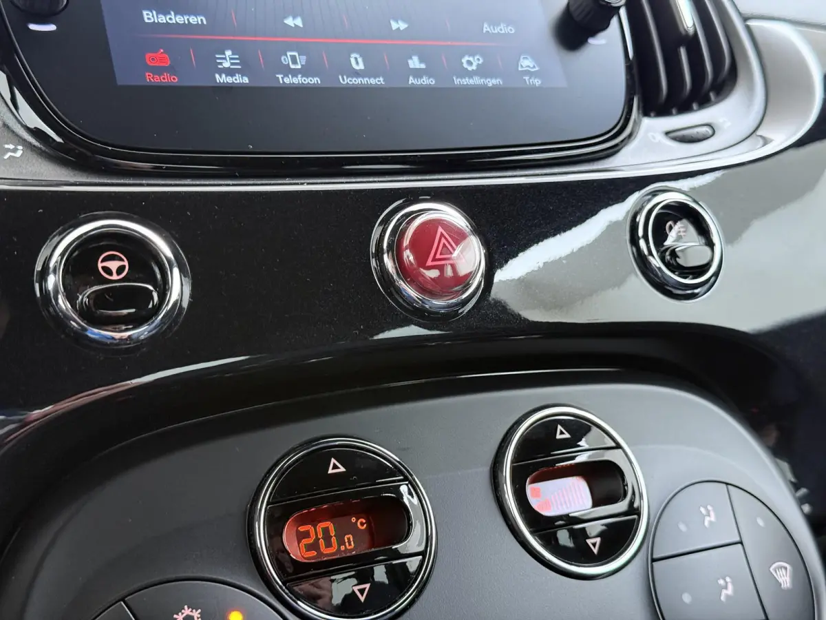 1.0 Hybrid Club | 1ste eigenaar | Climate | Privacy Glass | AppleCarPlay/Android | Cruise Control