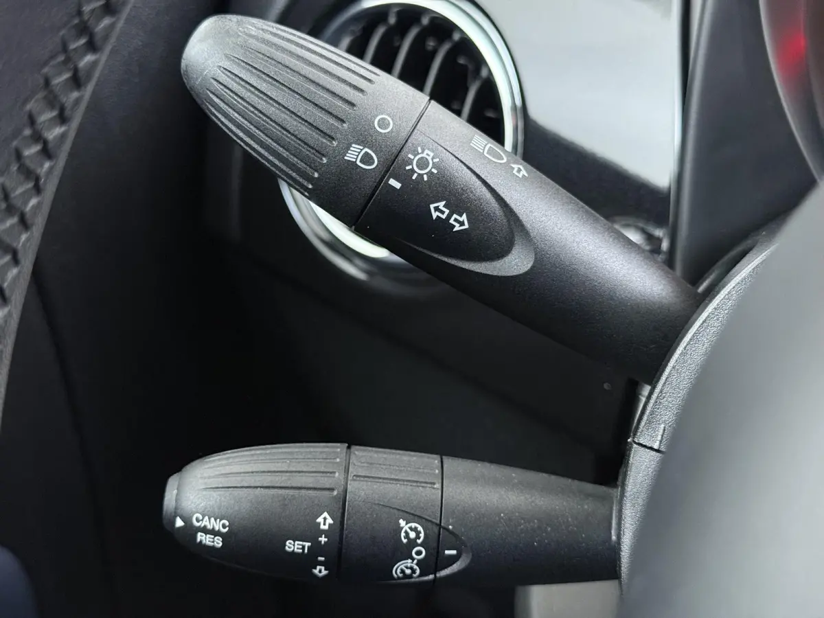 1.0 Hybrid Club | 1ste eigenaar | Climate | Privacy Glass | AppleCarPlay/Android | Cruise Control