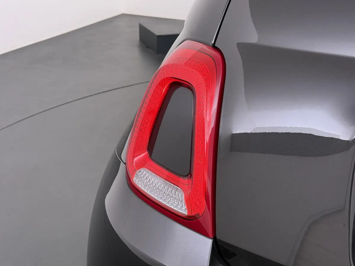 1.0 Hybrid Club | 1ste eigenaar | Climate | Privacy Glass | AppleCarPlay/Android | Cruise Control