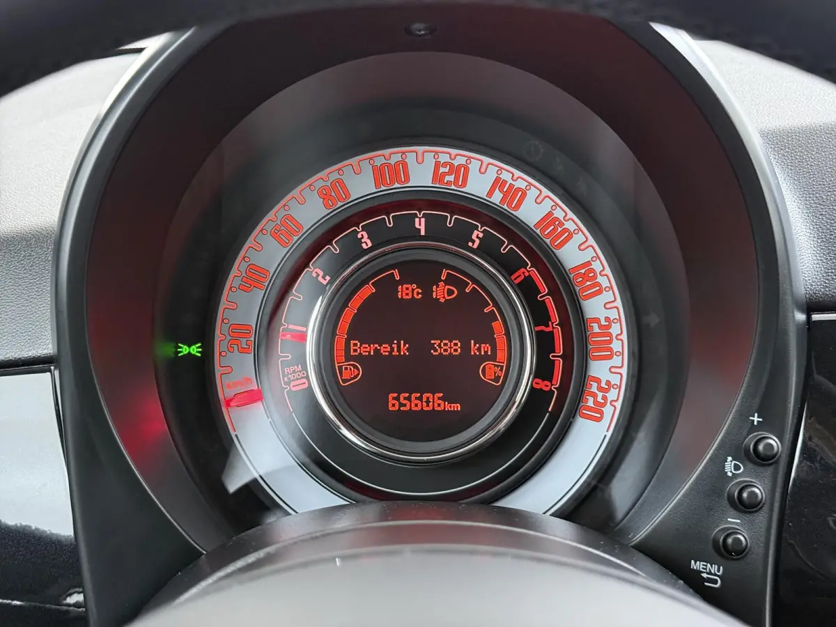 1.0 Hybrid Club | 1ste eigenaar | Climate | Privacy Glass | AppleCarPlay/Android | Cruise Control