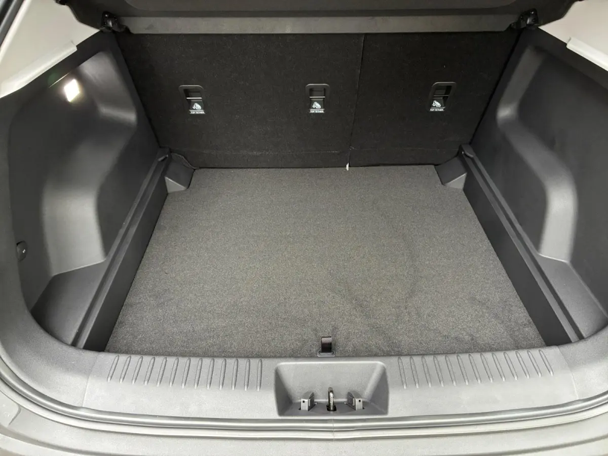 Premium 61 kWh Nieuw uit voorraad leverbaar