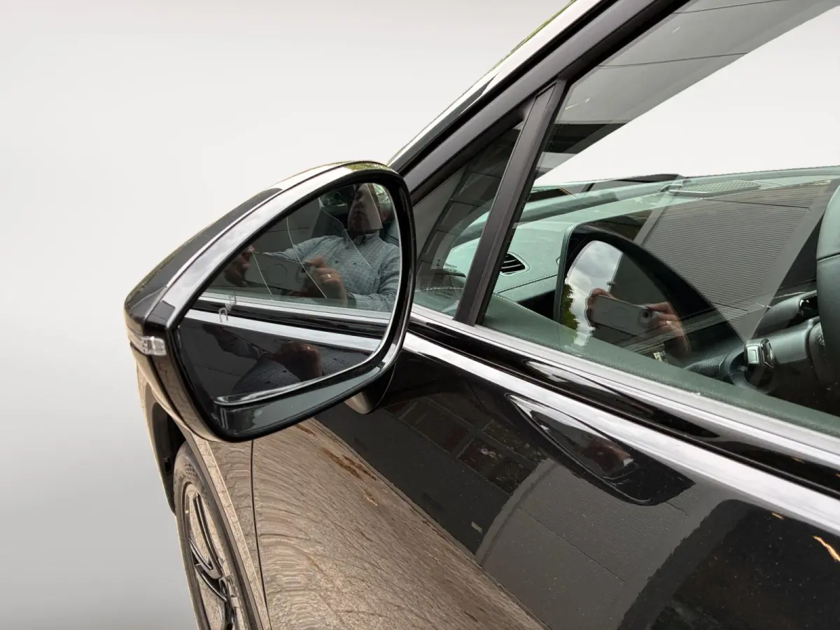 Premium 61 kWh Nieuw uit voorraad leverbaar