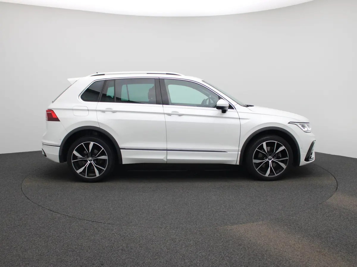 1.4 TSI eHybrid R-Line Business+ 245 PK| Dealeronderhouden | SoH 91,5%  Panoramadak | Trekhaak | Navigatie Pro | Achteruitrijcamera | Achterklep Elektrisch | 20 Inch Velgen