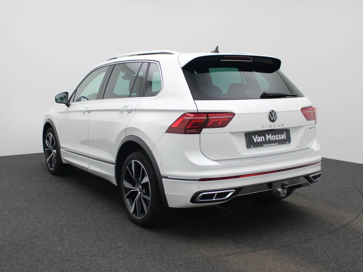 1.4 TSI eHybrid R-Line Business+ 245 PK| Dealeronderhouden | SoH 91,5%  Panoramadak | Trekhaak | Navigatie Pro | Achteruitrijcamera | Achterklep Elektrisch | 20 Inch Velgen