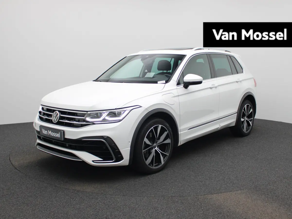 1.4 TSI eHybrid R-Line Business+ 245 PK| Dealeronderhouden | SoH 91,5%  Panoramadak | Trekhaak | Navigatie Pro | Achteruitrijcamera | Achterklep Elektrisch | 20 Inch Velgen