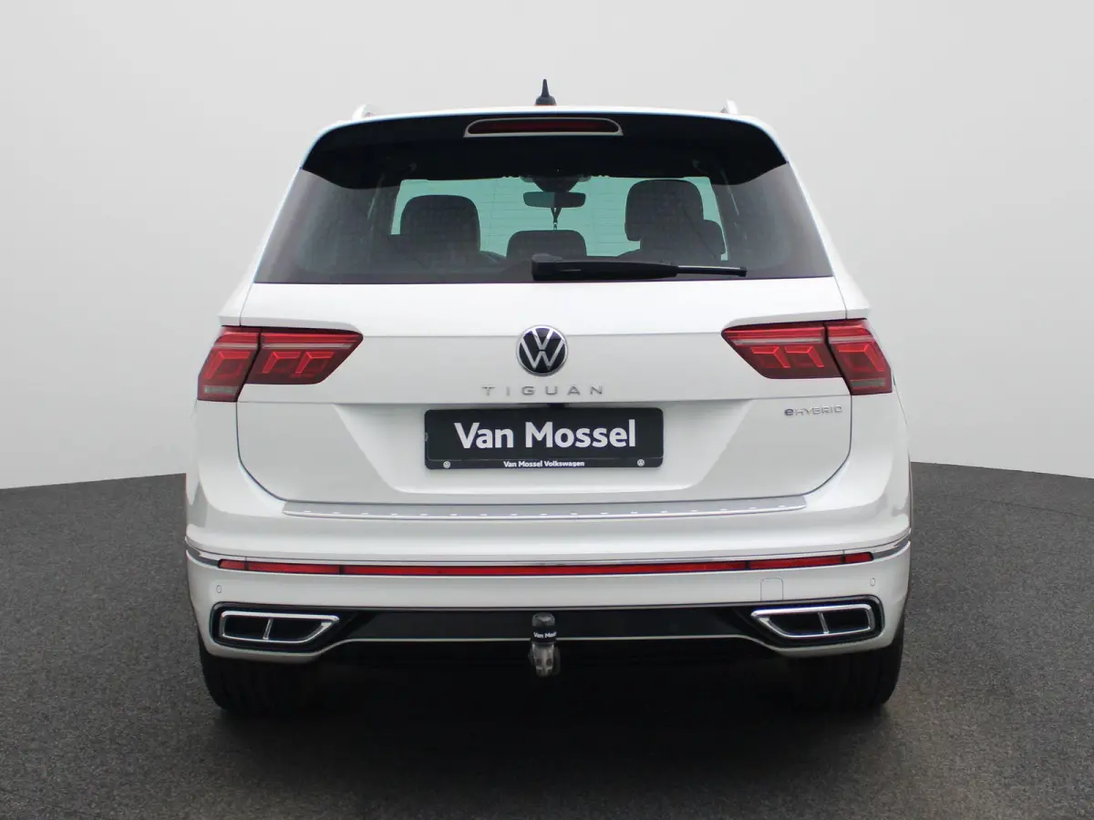 1.4 TSI eHybrid R-Line Business+ 245 PK| Dealeronderhouden | SoH 91,5%  Panoramadak | Trekhaak | Navigatie Pro | Achteruitrijcamera | Achterklep Elektrisch | 20 Inch Velgen