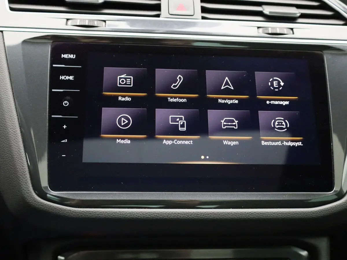 1.4 TSI eHybrid R-Line Business+ 245 PK| Dealeronderhouden | SoH 91,5%  Panoramadak | Trekhaak | Navigatie Pro | Achteruitrijcamera | Achterklep Elektrisch | 20 Inch Velgen