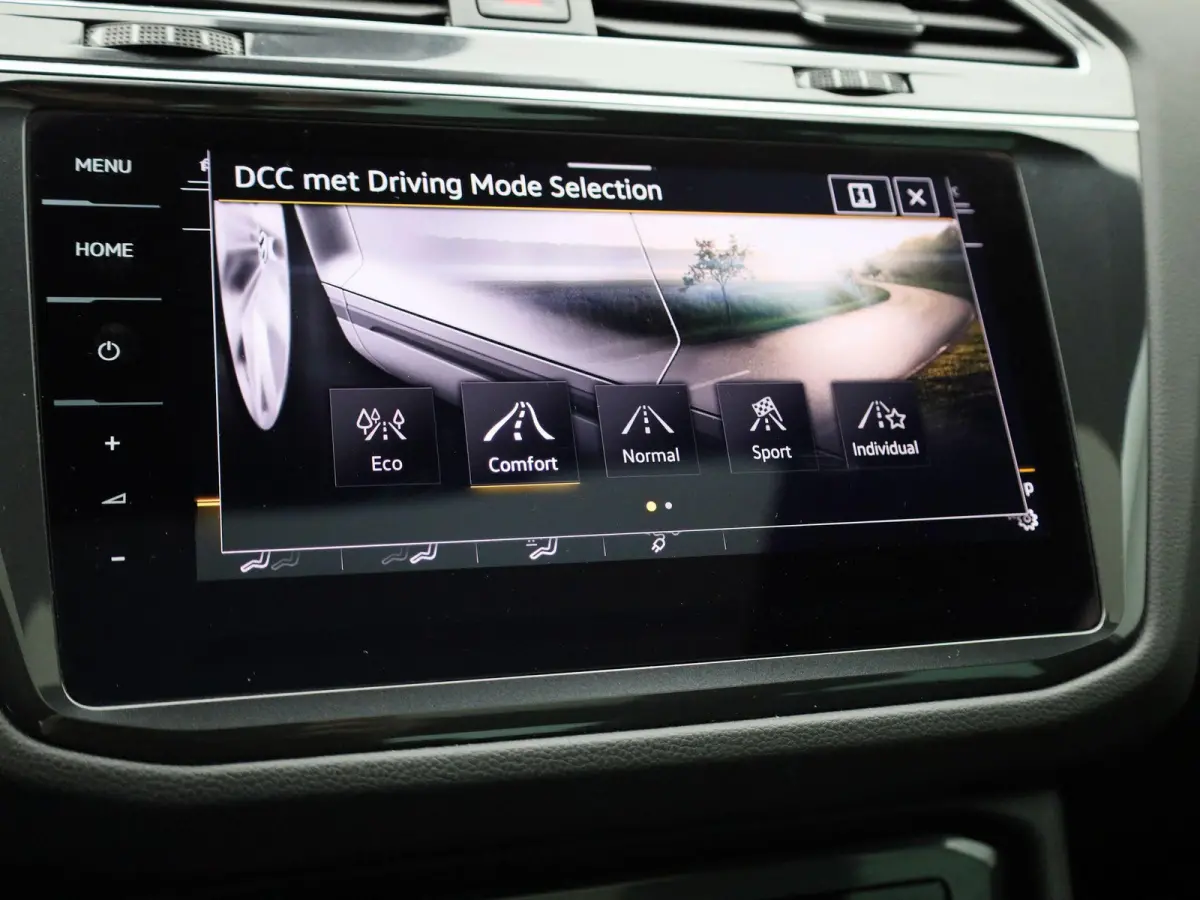 1.4 TSI eHybrid R-Line Business+ 245 PK| Dealeronderhouden | SoH 91,5%  Panoramadak | Trekhaak | Navigatie Pro | Achteruitrijcamera | Achterklep Elektrisch | 20 Inch Velgen