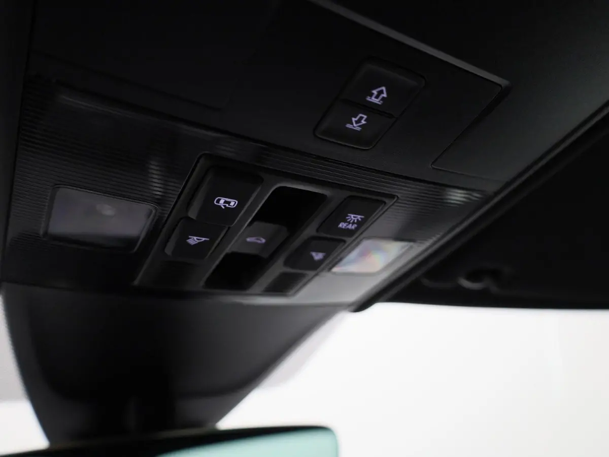 1.4 TSI eHybrid R-Line Business+ 245 PK| Dealeronderhouden | SoH 91,5%  Panoramadak | Trekhaak | Navigatie Pro | Achteruitrijcamera | Achterklep Elektrisch | 20 Inch Velgen
