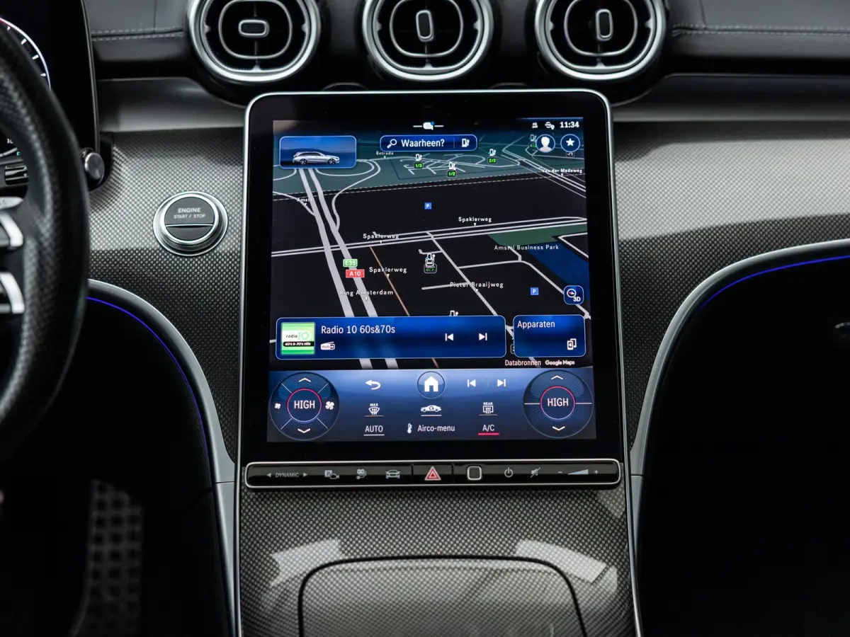 300 e AMG Line | NIGHT PAKKET | PANORAMA-SCHUIF-KANTELDAK | STOELMEMORY | KEYLESS ENTRY | APPLE CARPLAY | SFEERVERLICHTING | ACHTERUITRIJCAMERA | STOELVERWARMING | SOUNDSYSTEM |