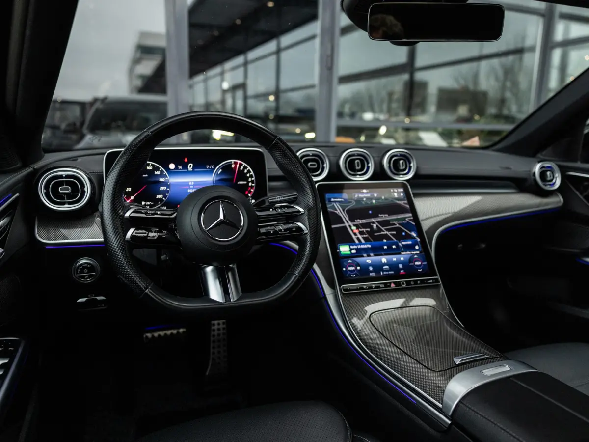 300 e AMG Line | NIGHT PAKKET | PANORAMA-SCHUIF-KANTELDAK | STOELMEMORY | KEYLESS ENTRY | APPLE CARPLAY | SFEERVERLICHTING | ACHTERUITRIJCAMERA | STOELVERWARMING | SOUNDSYSTEM |
