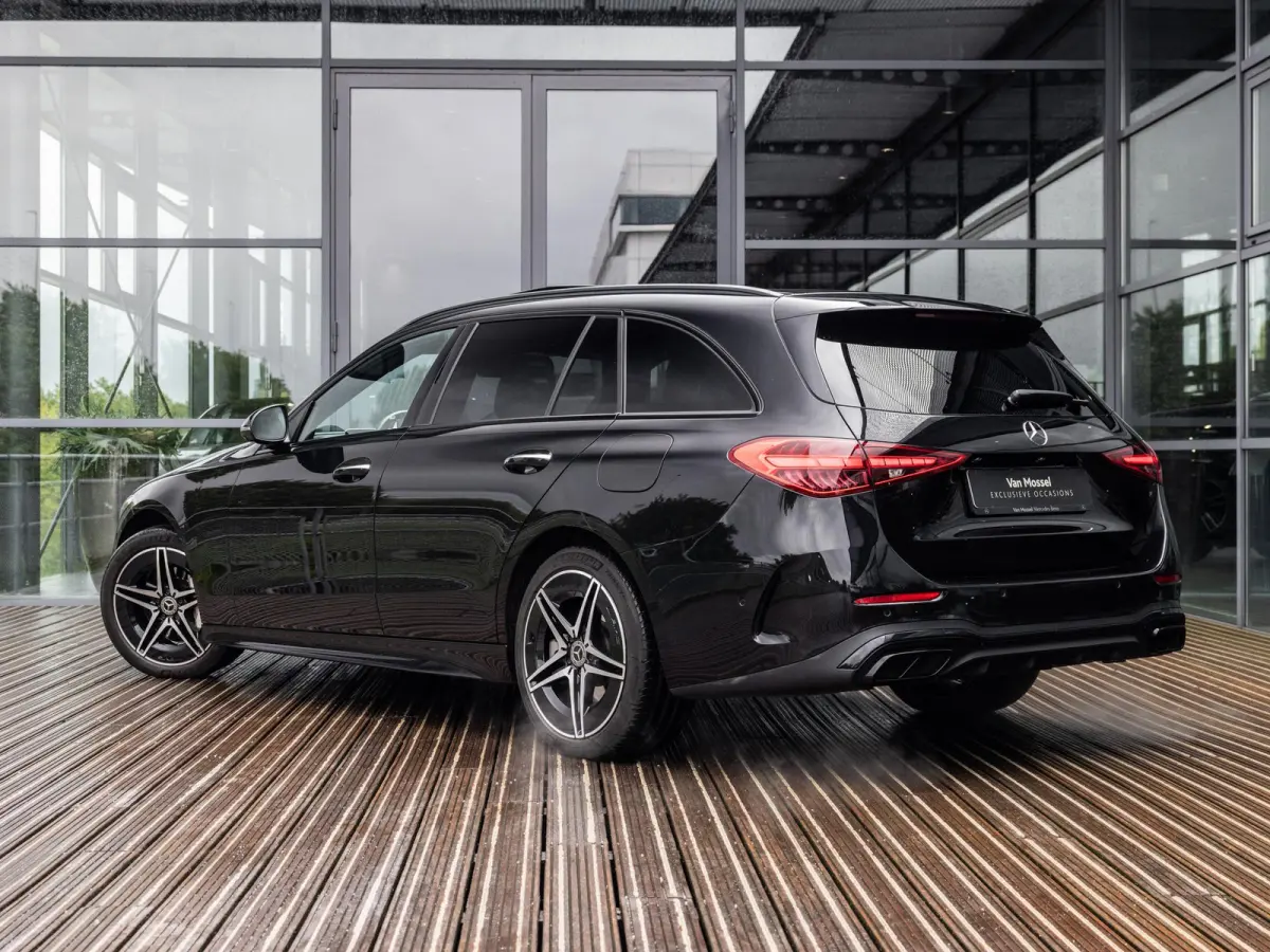 300 e AMG Line | NIGHT PAKKET | PANORAMA-SCHUIF-KANTELDAK | STOELMEMORY | KEYLESS ENTRY | APPLE CARPLAY | SFEERVERLICHTING | ACHTERUITRIJCAMERA | STOELVERWARMING | SOUNDSYSTEM |