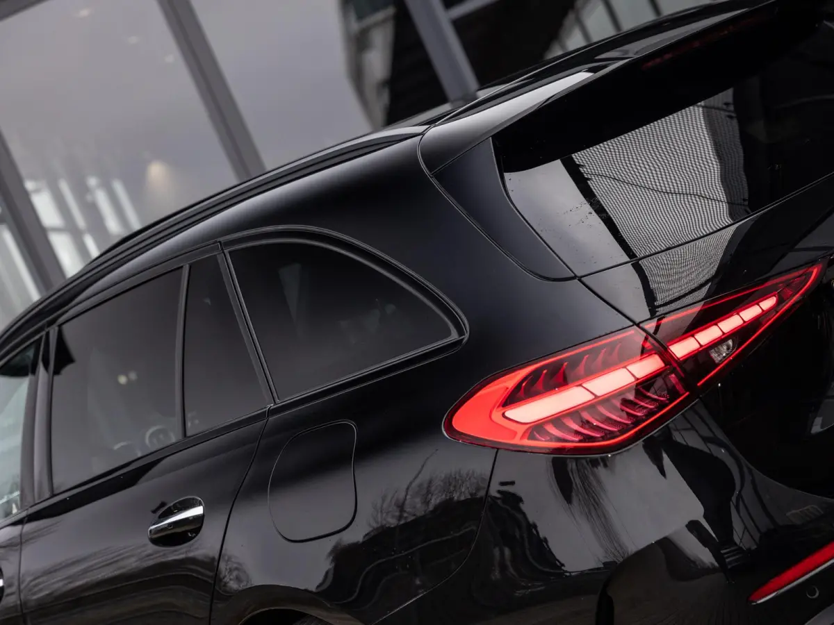 300 e AMG Line | NIGHT PAKKET | PANORAMA-SCHUIF-KANTELDAK | STOELMEMORY | KEYLESS ENTRY | APPLE CARPLAY | SFEERVERLICHTING | ACHTERUITRIJCAMERA | STOELVERWARMING | SOUNDSYSTEM |