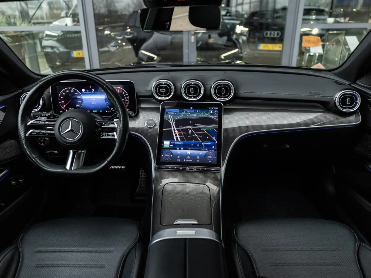 300 e AMG Line | NIGHT PAKKET | PANORAMA-SCHUIF-KANTELDAK | STOELMEMORY | KEYLESS ENTRY | APPLE CARPLAY | SFEERVERLICHTING | ACHTERUITRIJCAMERA | STOELVERWARMING | SOUNDSYSTEM |