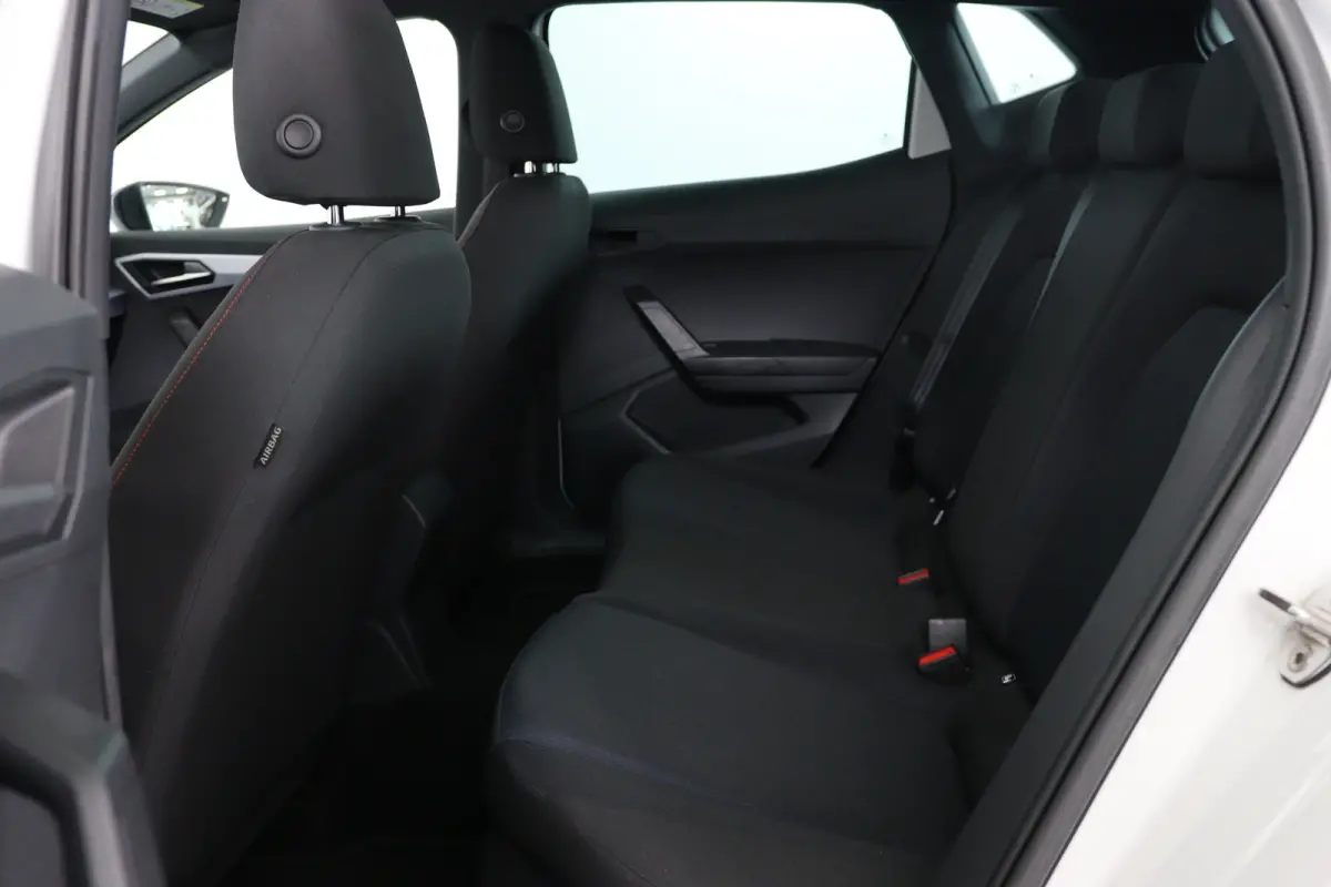 1.0 TSI FR | LED | Clima | Apple Carplay/Android Auto | Parkeersensoren V+A | Cruise | Lichtmetalen Velgen