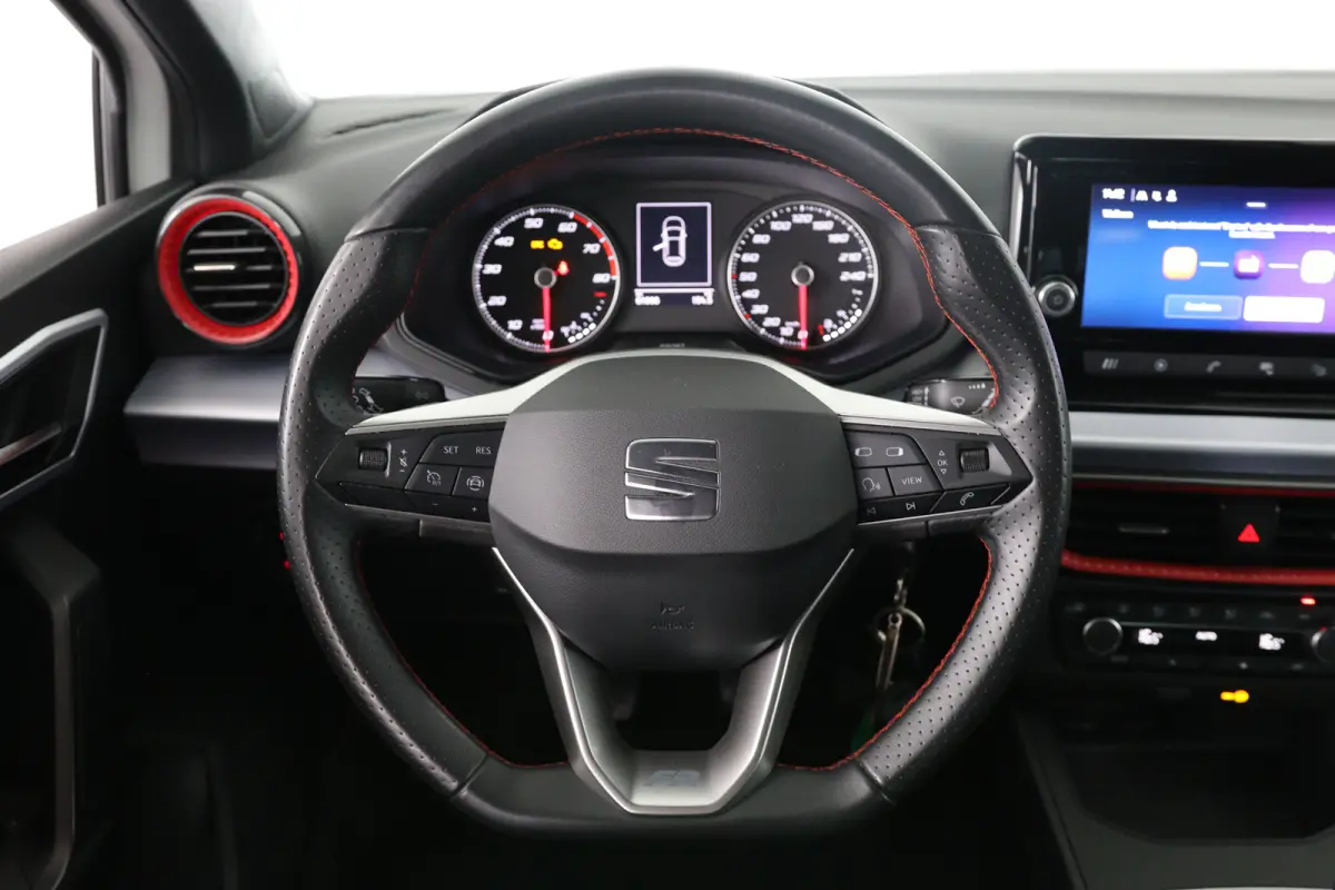 1.0 TSI FR | LED | Clima | Apple Carplay/Android Auto | Parkeersensoren V+A | Cruise | Lichtmetalen Velgen
