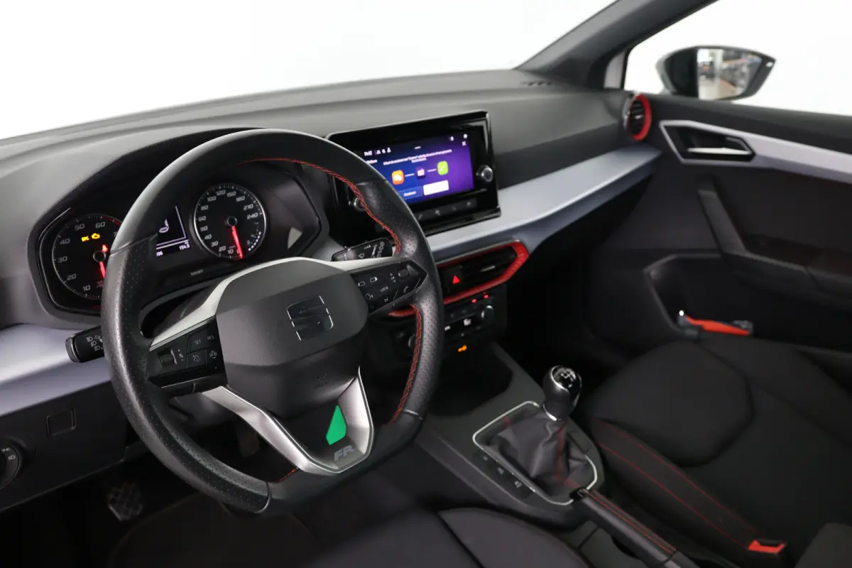 1.0 TSI FR | LED | Clima | Apple Carplay/Android Auto | Parkeersensoren V+A | Cruise | Lichtmetalen Velgen