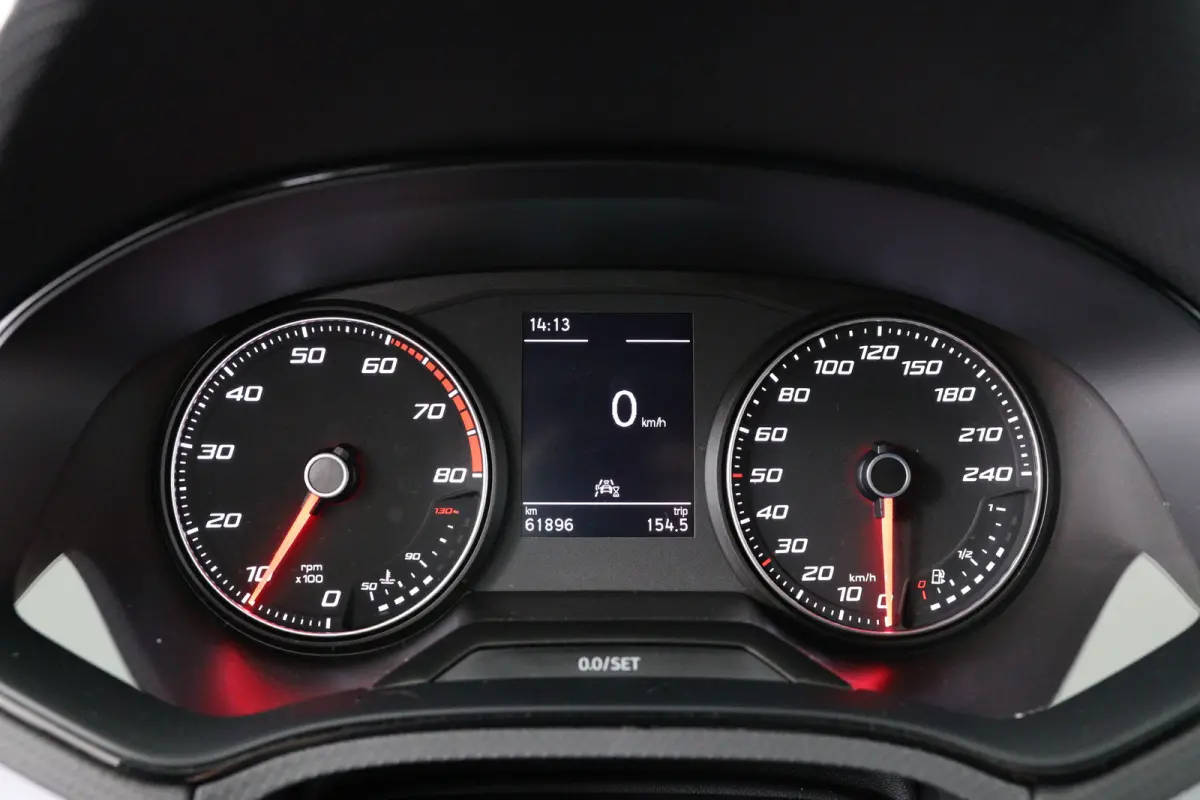 1.0 TSI FR | LED | Clima | Apple Carplay/Android Auto | Parkeersensoren V+A | Cruise | Lichtmetalen Velgen