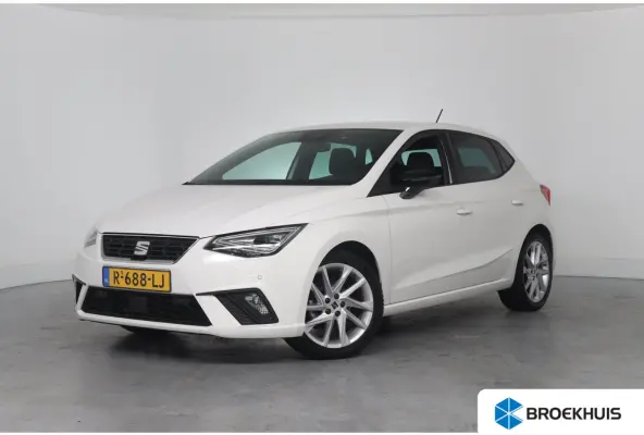 1.0 TSI FR | LED | Clima | Apple Carplay/Android Auto | Parkeersensoren V+A | Cruise | Lichtmetalen Velgen
