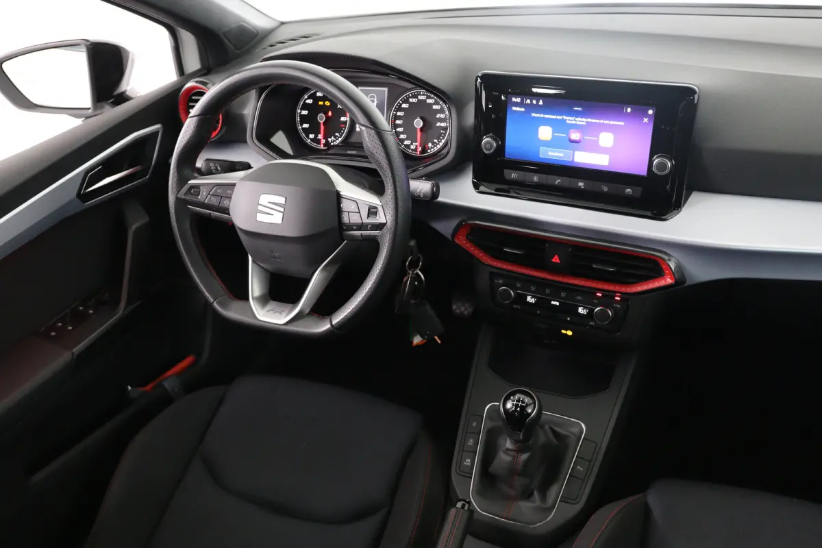 1.0 TSI FR | LED | Clima | Apple Carplay/Android Auto | Parkeersensoren V+A | Cruise | Lichtmetalen Velgen