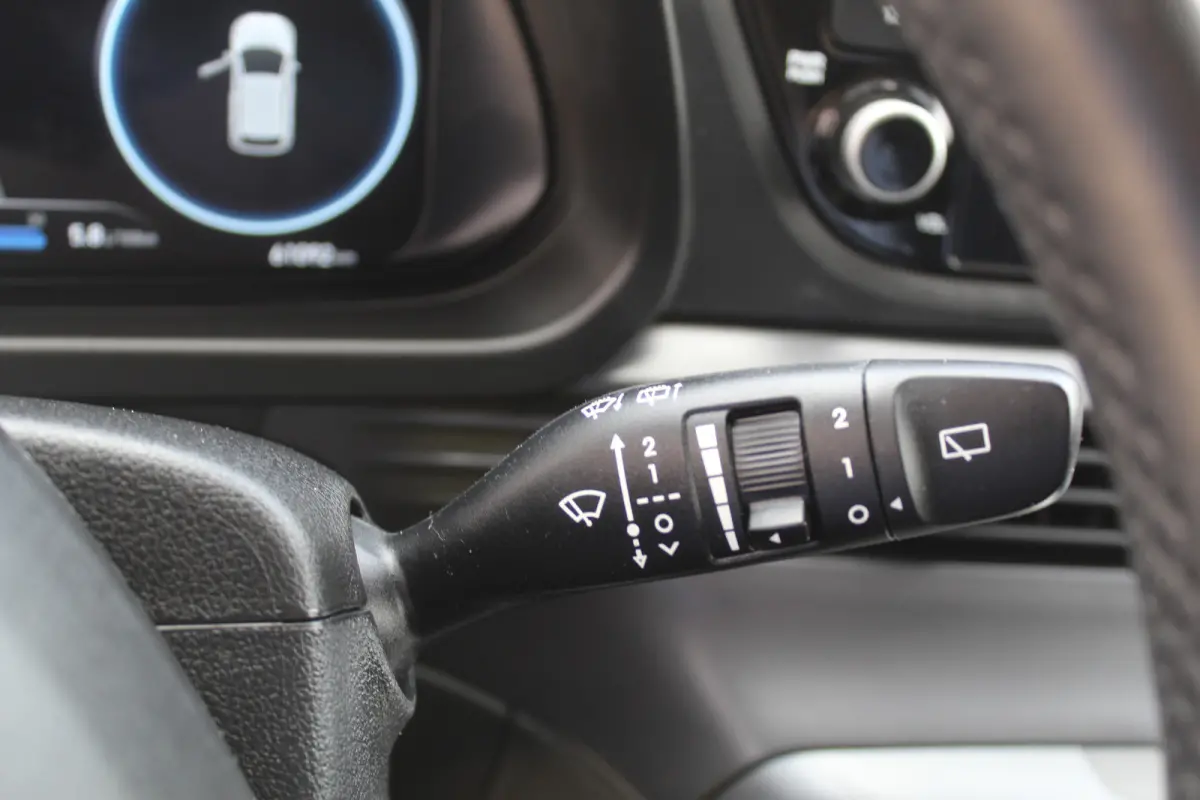 1.0 T-GDI Premium Sky DAB l Extra getint glas achter l