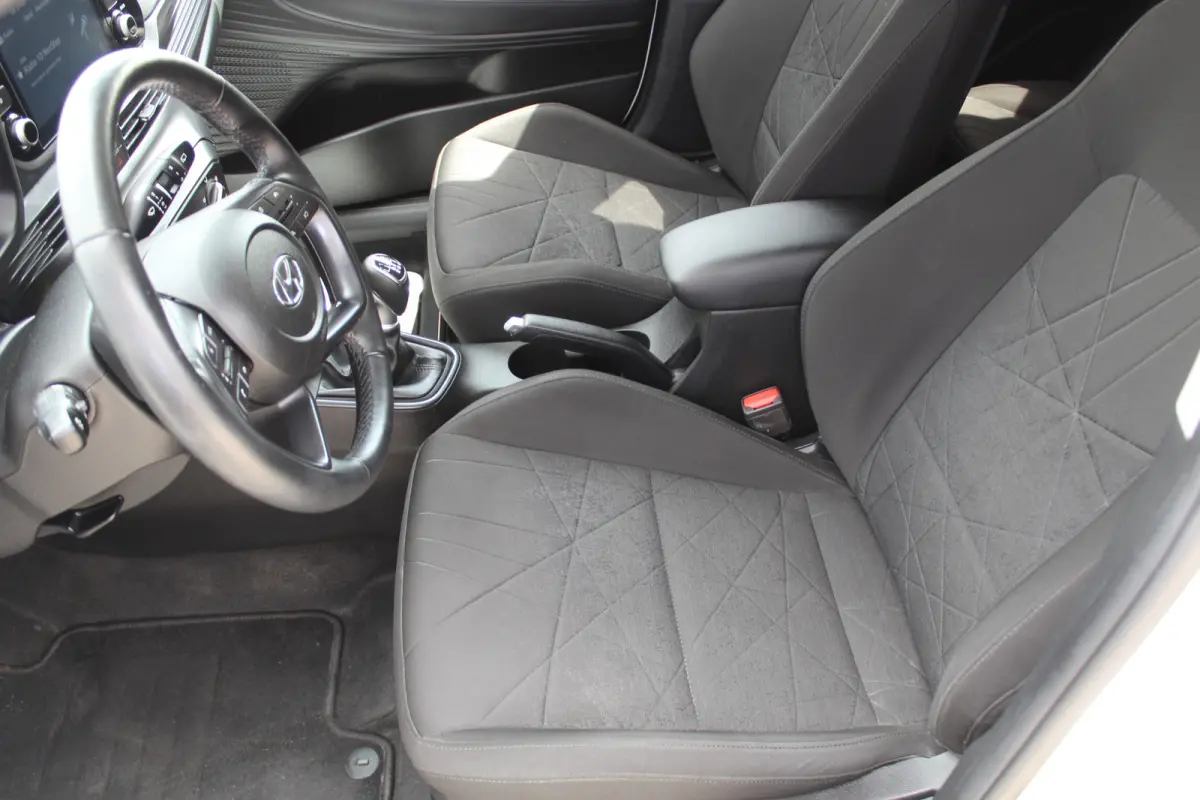 1.0 T-GDI Premium Sky DAB l Extra getint glas achter l