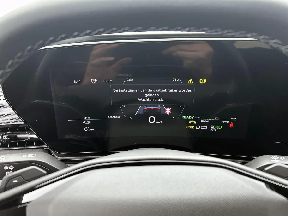 S edition 83 kWh | Trekhaak | Stuurverwarming | Stoelverwarming | Getint Glas |