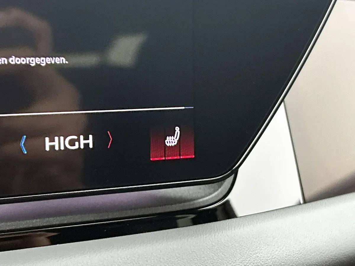 S edition 83 kWh | Trekhaak | Stuurverwarming | Stoelverwarming | Getint Glas |