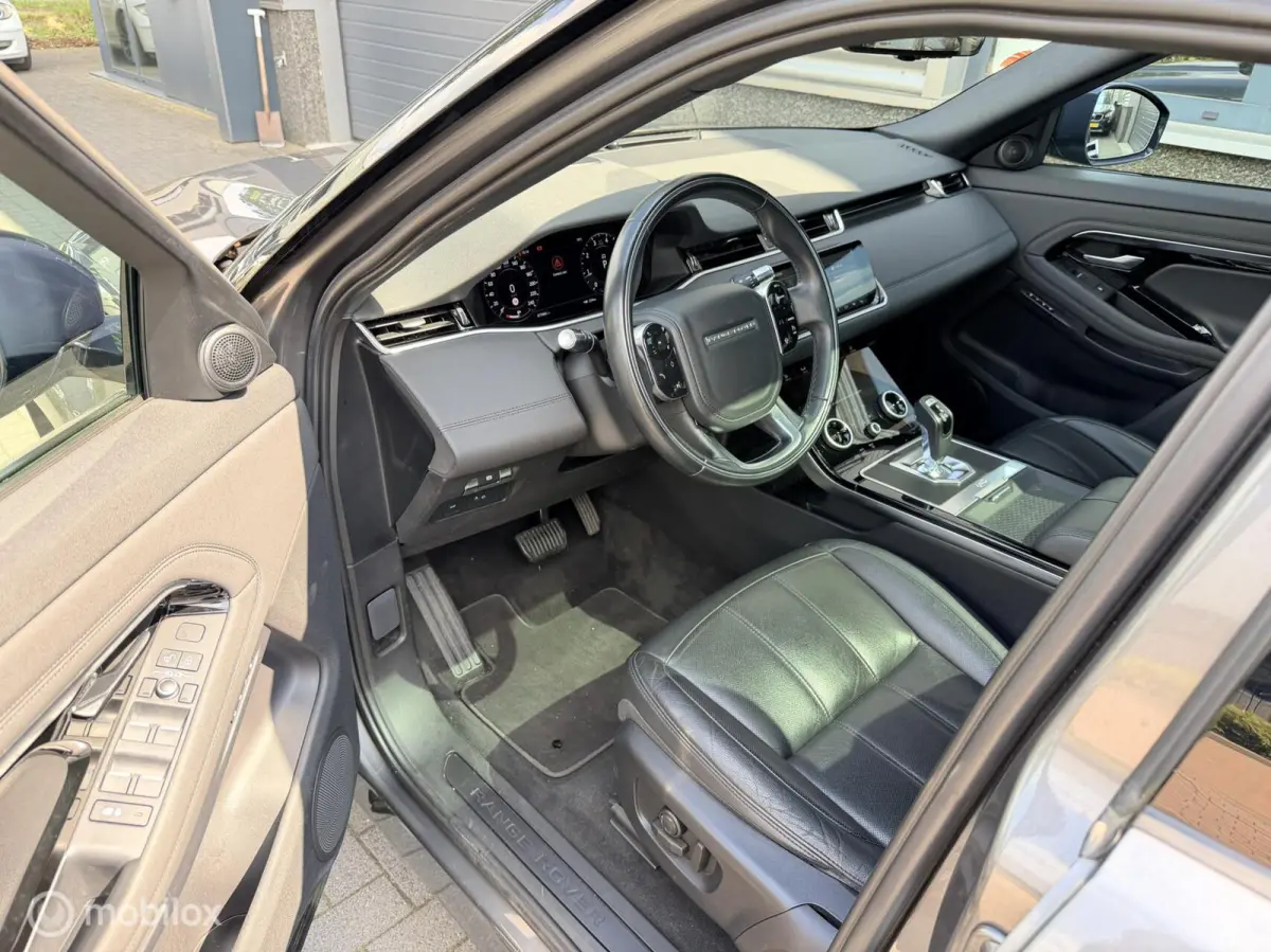 2.0 P250 AWD R-Dynamic First Edition