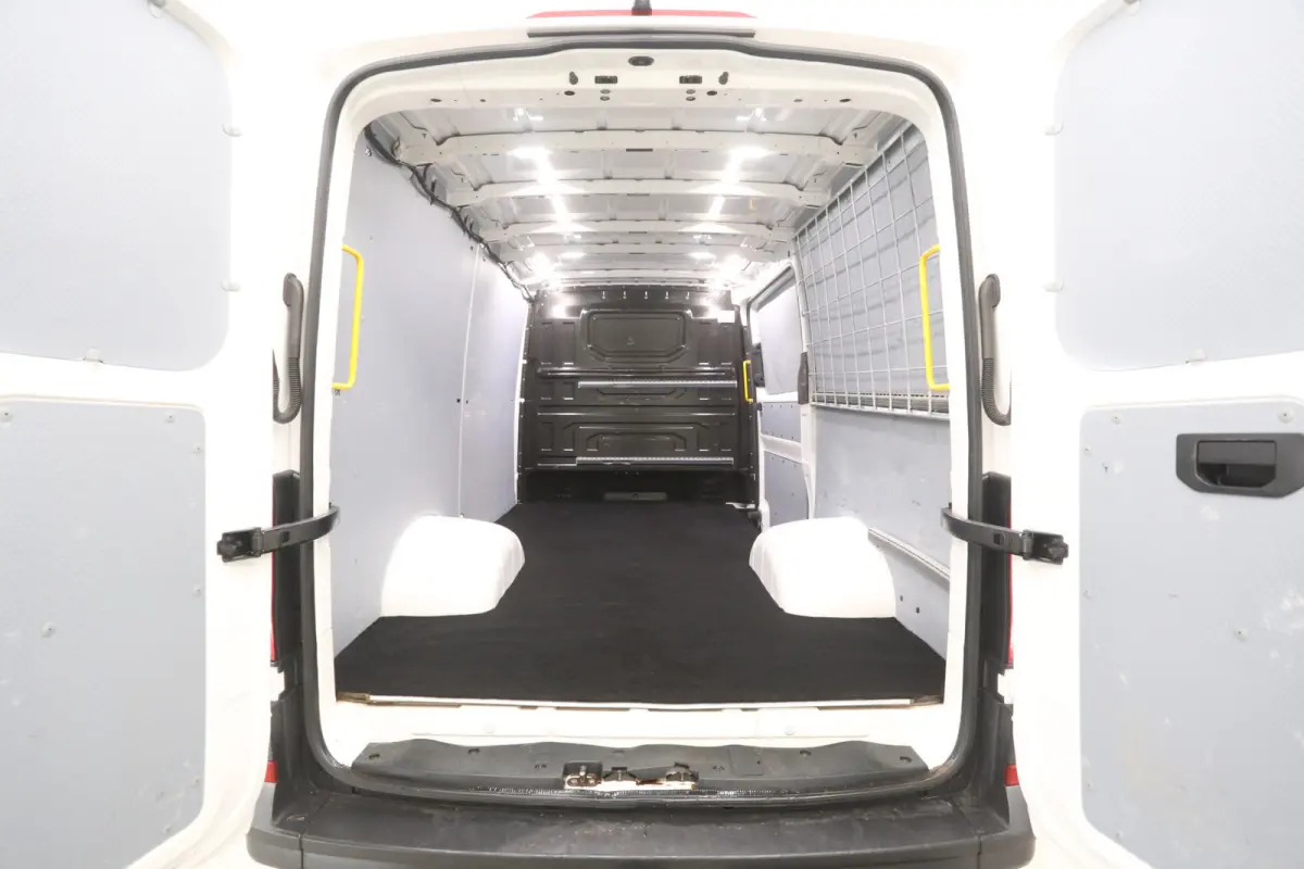 2.0 TDI N1* 177PK L3H2 | Dubbellucht | 3500kg Trekgew. | Airco | Cruise | Camera | Carplay | Navi | Trekhaak