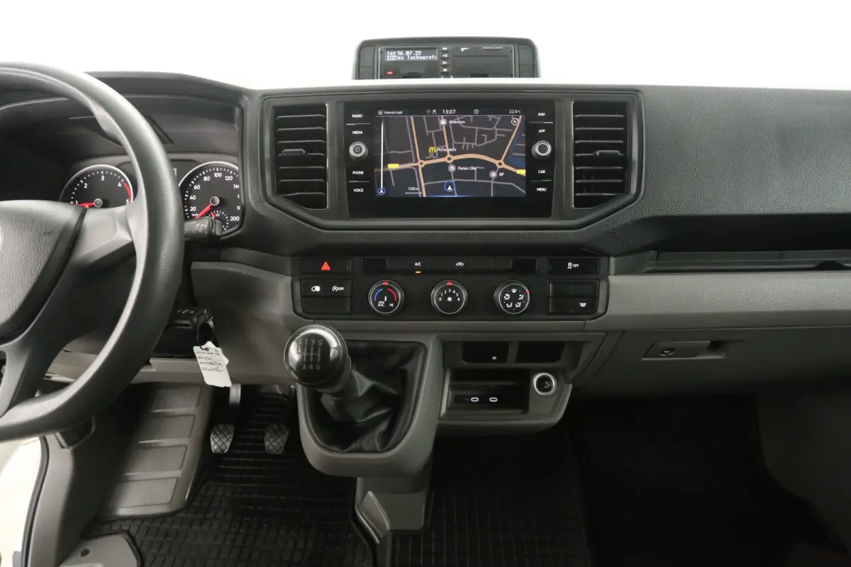 2.0 TDI N1* 177PK L3H2 | Dubbellucht | 3500kg Trekgew. | Airco | Cruise | Camera | Carplay | Navi | Trekhaak