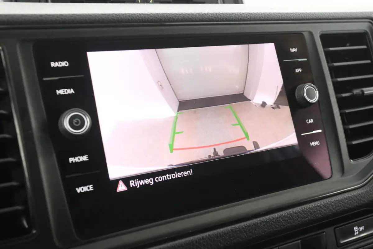 2.0 TDI N1* 177PK L3H2 | Dubbellucht | 3500kg Trekgew. | Airco | Cruise | Camera | Carplay | Navi | Trekhaak